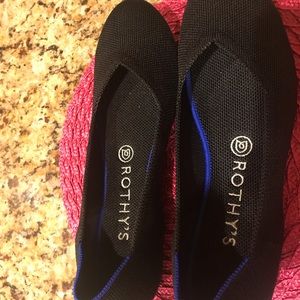 Rothy’s round toe black flats size 8